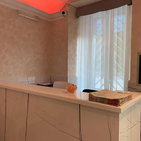 Alex Square Hotell 3*